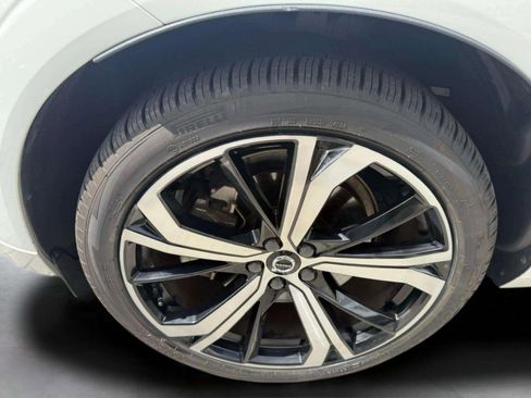 Used 2022 Volvo XC60 B6 R-Design w/ Advanced Package image 38