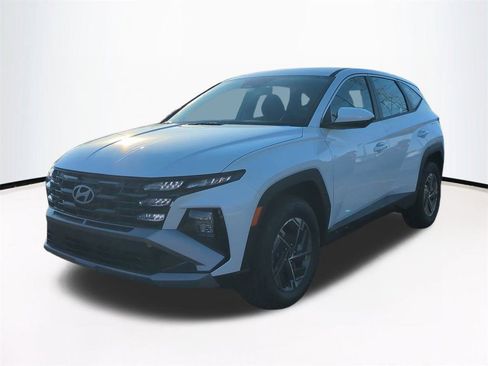 New 2026 Hyundai Tucson Blue SE w/ Tow & Go Package image 9