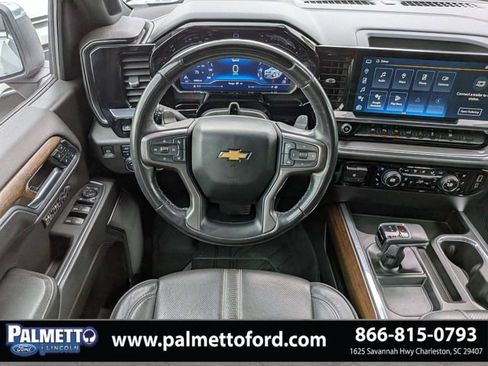 Used 2023 Chevrolet Silverado 1500 High Country w/ Technology Package AWD/4WD image 16