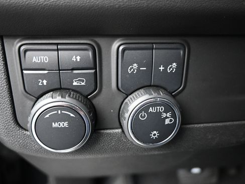 Used 2024 Chevrolet Tahoe LT AWD/4WD image 23