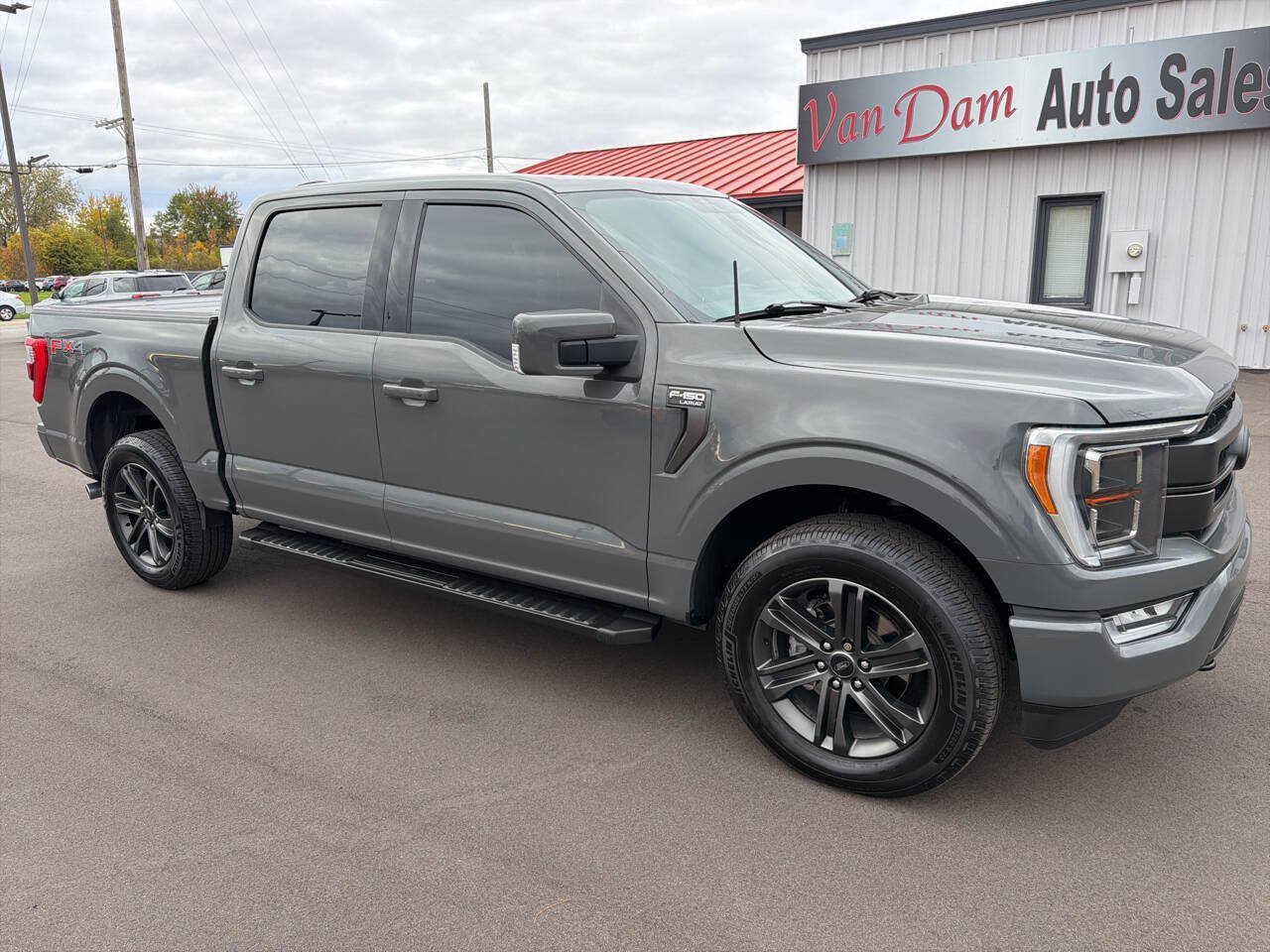 Used 2021 Ford F150 Lariat w/ Equipment Group 502A High AWD/4WD image 2