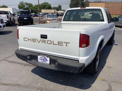 Used 2002 Chevrolet S10 Pickup 4x4 Extended Cab w/ Comfort Convenience Pkg image 10