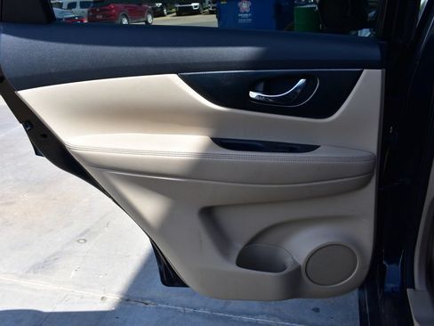 Used 2015 Nissan Rogue SL w/ SL Premium Package AWD/4WD image 18