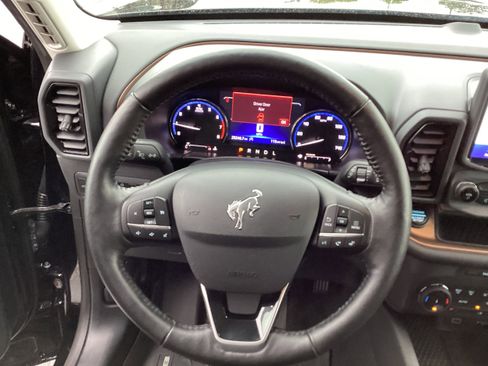 Used 2023 Ford Bronco Sport Outer Banks AWD/4WD image 16