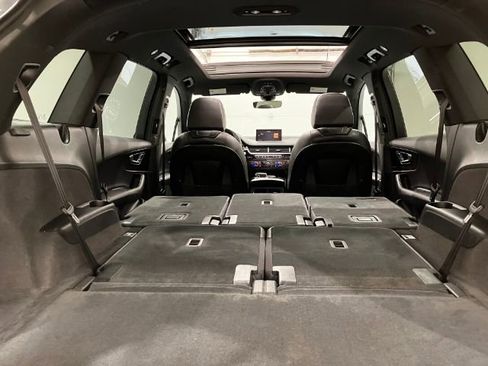 Used 2017 Audi Q7 3.0T Premium Plus w/ Premium Plus Package image 34