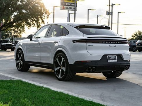 Used 2024 Porsche Cayenne S image 11