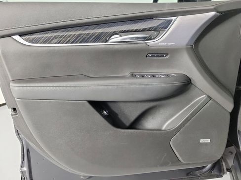 Used 2020 Cadillac XT6 Premium Luxury image 19