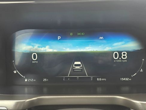 Used 2023 Kia Sorento AWD image 8