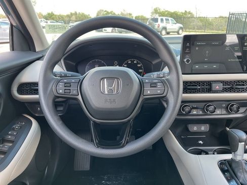 Certified 2026 Honda HR-V LX image 16