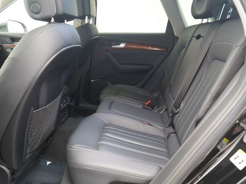 Used 2023 Audi Q5 2.0T Premium w/ Convenience Package image 7