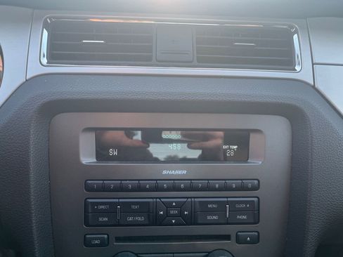 Used 2010 Ford Mustang GT Premium image 14