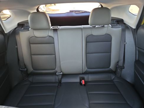 Used 2024 Chevrolet Trax ACTIV w/ Sunroof Package image 37