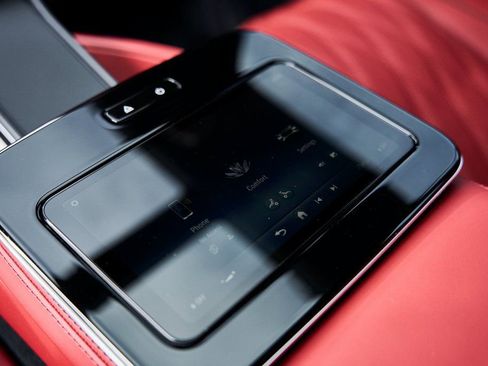 Used 2026 Mercedes-Benz Maybach GLS 600 4MATIC image 59