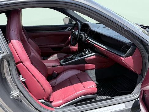 Used 2020 Porsche 911 Carrera 4 AWD/4WD image 18