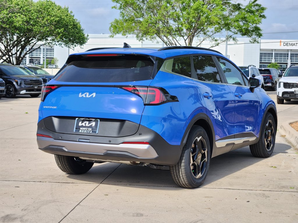 Certified 2026 Kia Sportage EX w/ EX Panorama Roof Package FWD image 4