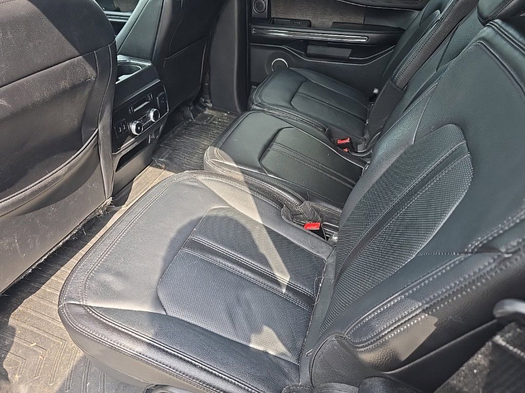 Used 2020 Ford Expedition Limited w/ Equipment Group 301A AWD/4WD image 12