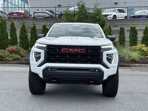 Used 2024 GMC Canyon Elevation w/ Elevation Premium Package AWD/4WD image 3