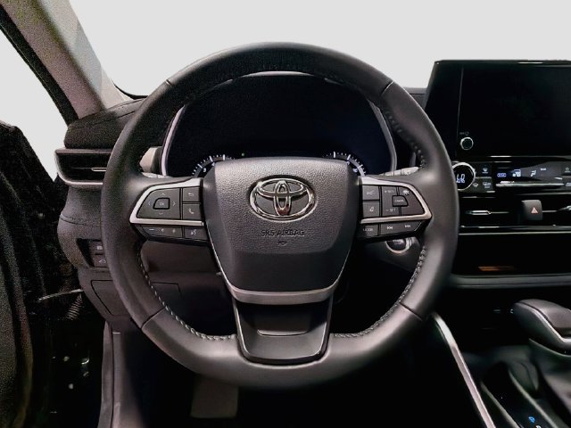 Certified 2026 Toyota Highlander XLE AWD/4WD image 11