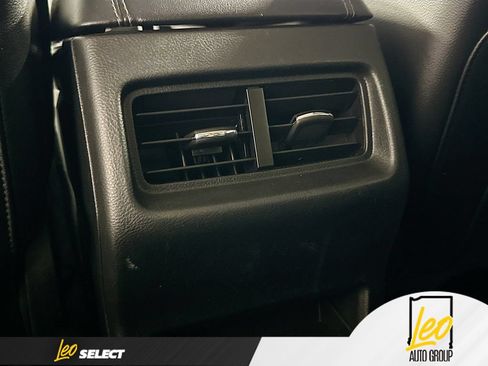 Used 2022 Ford Edge Titanium AWD/4WD image 28