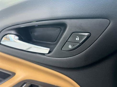 Used 2020 Chevrolet Equinox Premier image 20