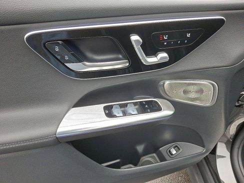 New 2025 Mercedes-Benz GLC 300 GLC 300 image 10