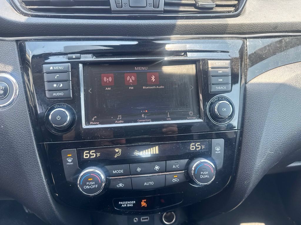 Used 2020 Nissan Rogue Sport AWD image 39
