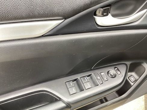 Used 2019 Honda Civic Sport image 18