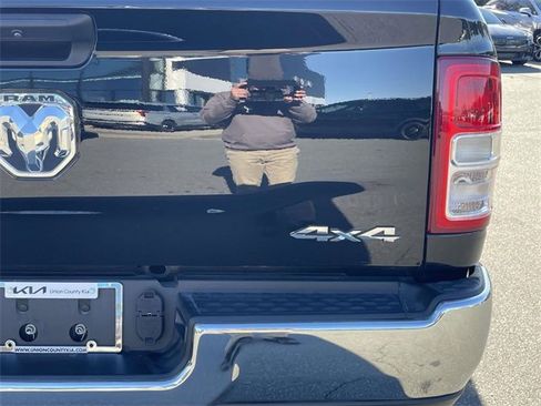 Used 2024 RAM 2500 Big Horn w/ Bed Utility Group image 11