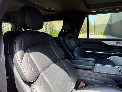 New 2026 Lincoln Navigator L Black Label AWD/4WD image 24