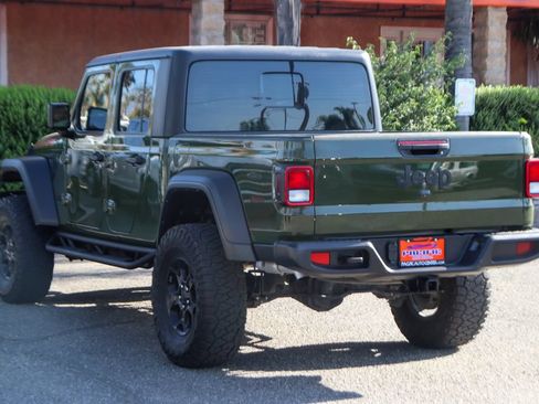 Used 2023 Jeep Gladiator Sport AWD/4WD image 6