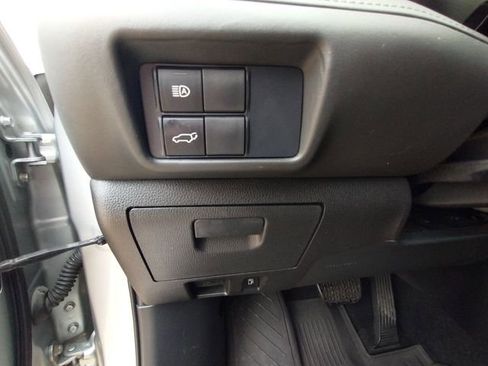 Used 2020 Toyota Highlander XLE image 40