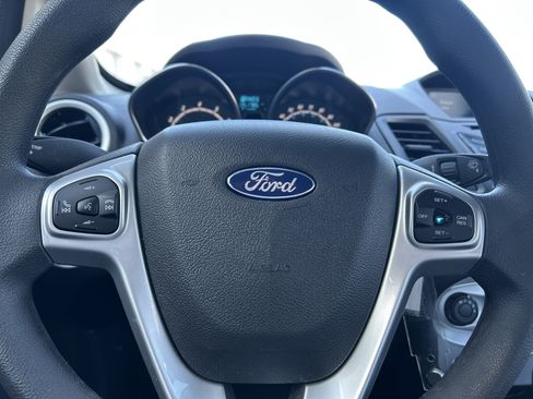 Used 2019 Ford Fiesta SE image 7