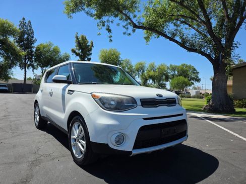 Used 2018 Kia Soul + FWD image 1