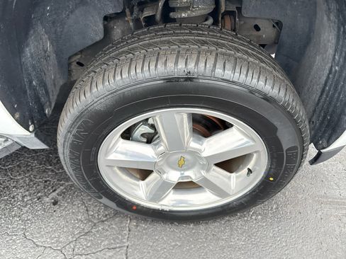 Used 2011 Chevrolet Avalanche LT w/ Luxury Package image 10