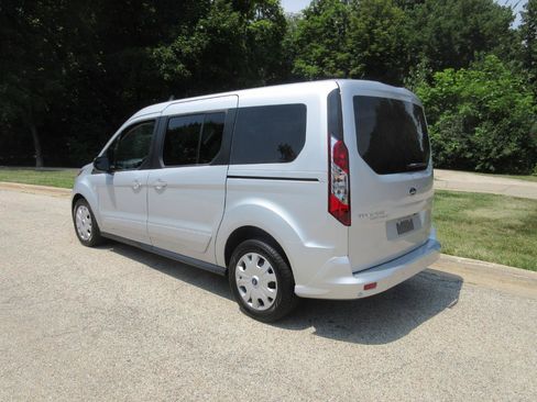 Used 2022 Ford Transit Connect XLT FWD image 30