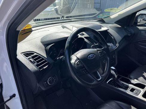 Used 2019 Ford Escape SEL image 10