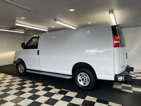 Used 2024 GMC Savana 2500 w/ Driver Convenience Package RWD image 7