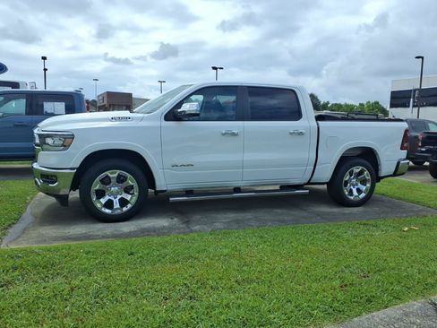 Used 2022 RAM 1500 Laramie AWD/4WD image 2