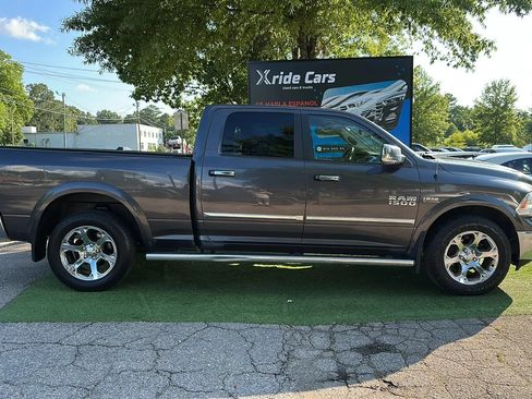 Used 2017 RAM 1500 Laramie AWD/4WD image 8