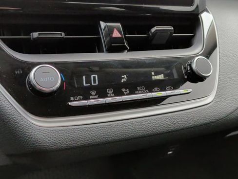 Used 2025 Toyota Corolla LE FWD image 25