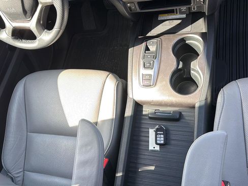 Certified 2023 Honda Passport EX-L image 44