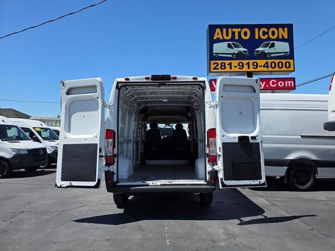 Used 2018 RAM ProMaster 3500 w/ Interior Convenience Group image 29