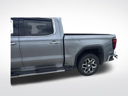 Used 2023 GMC Sierra 1500 SLT w/ SLT Premium Package AWD/4WD image 8