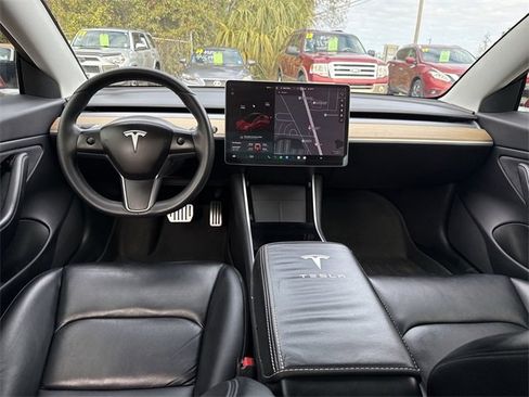 Used 2019 Tesla Model 3 Long Range image 13