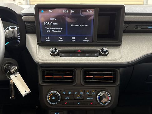 Used 2023 Ford Maverick XLT w/ XLT Luxury Package image 16