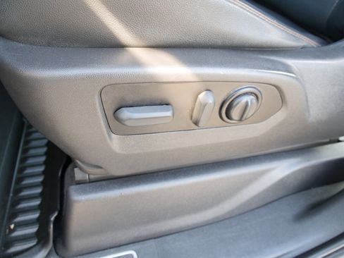 Used 2021 GMC Sierra 1500 AT4 image 17