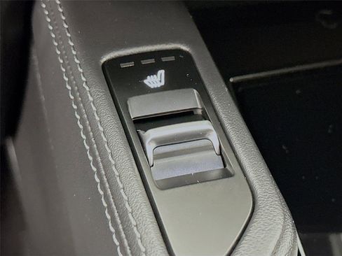 Used 2023 Kia Telluride EX AWD/4WD image 16