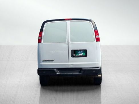 Used 2022 Chevrolet Express 2500 RWD 2500 Regular Wheelbase WT w/ Driver Convenience Package image 5