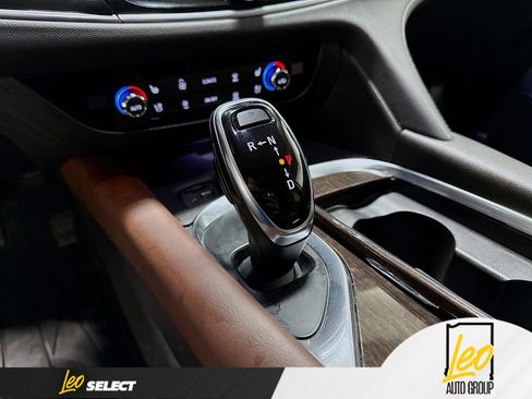 Used 2021 Buick Enclave Avenir w/ Avenir Technology Package AWD/4WD image 20