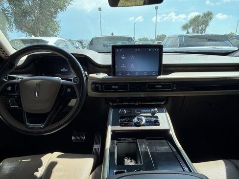Certified 2022 Lincoln Aviator Reserve w/ Equipment Group 201A RWD image 10